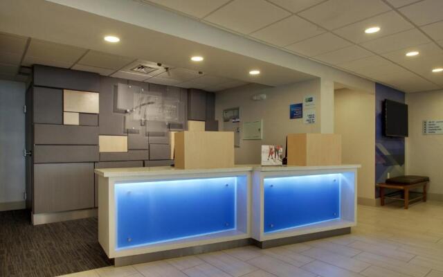 Holiday Inn Express Voorhees - Mt. Laurel by IHG