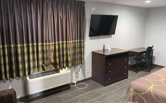 Super 8 By Wyndham Houston/Dtwn/I-610