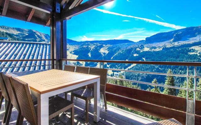 Exceptional 3 bed Penthouse with fireplace and stunning views
