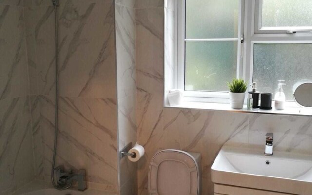 Exquisite Luxury One Stop London Bridge.