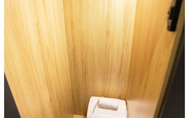 Khan Hoang Capsule Hotel - Adults Only