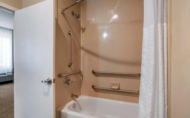 Comfort Suites Mobile