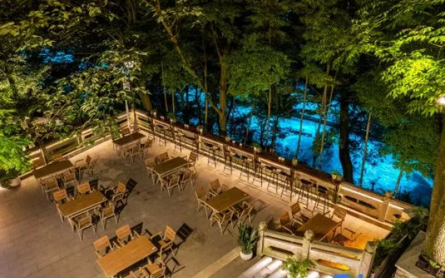 Moonlight Aquarius Homestay (Dujiangyan Scenic Area Nanqiao Branch)
