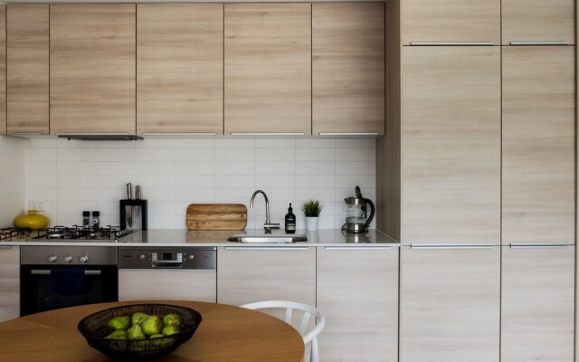 Roomerang at Lakeside Townhouse