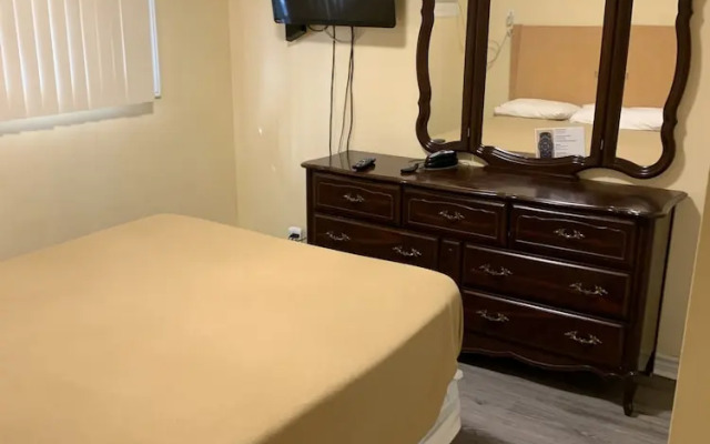 Sun Parlor Motel