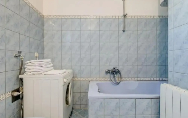 Charming Retreat Holiday Home Mravince With Pool