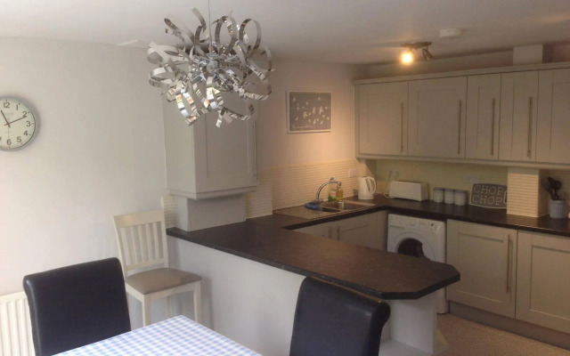 The Beeches - Serviced Duplex Apartment