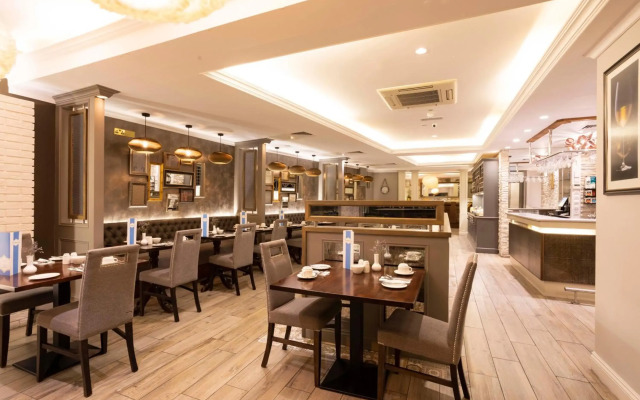 Schull Harbour Hotel & Leisure Centre