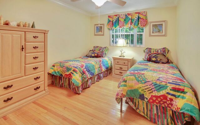 Sunset Villas 4 Awesome Views/2 Balconies/pool/deck/bbq!