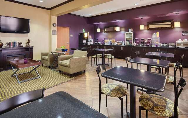 Best Western Giddings Inn & Suites