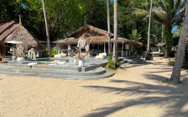 Sea Love Beach Bar und Bungalows