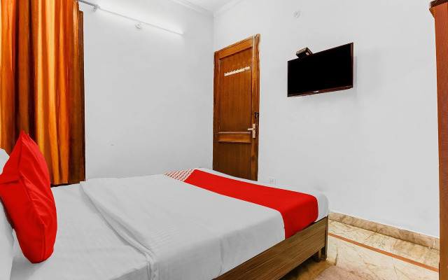 Flagship Hotel Orlov