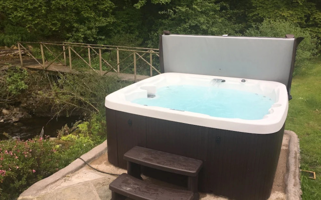 Low Jock Scar Country Estate