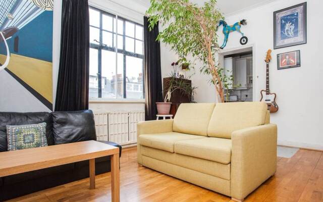 Unique, Quirky 1 Bed in Belsize Park