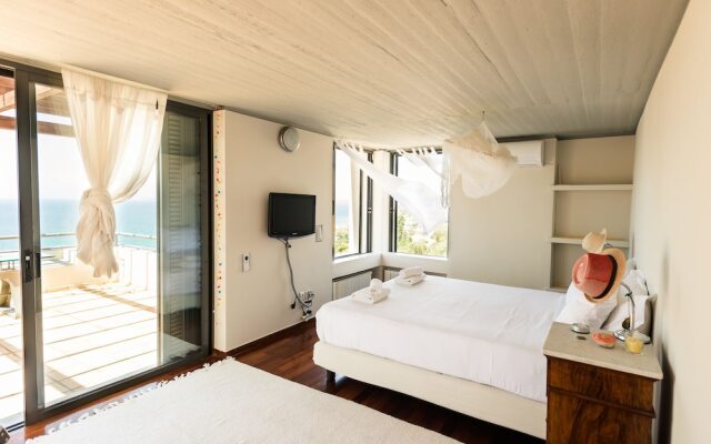 Sea Base Maisonette
