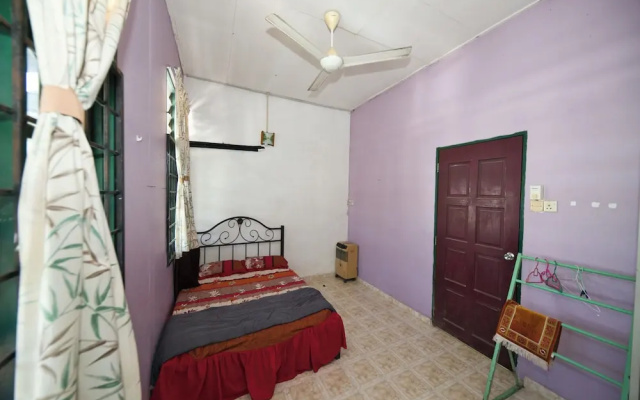 OYO 90990 Sri Tempurung Homestay