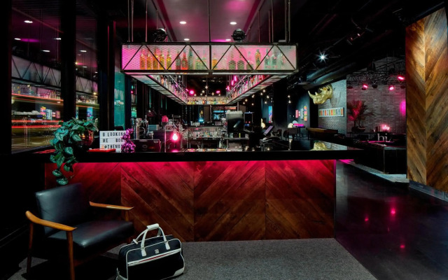 MOXY Minneapolis Uptown