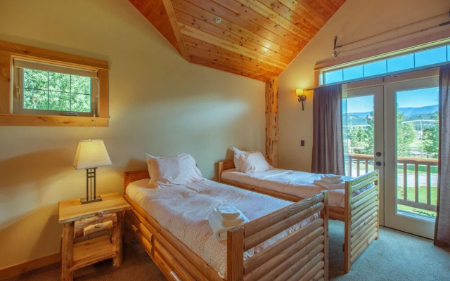 River Lodge in Plain