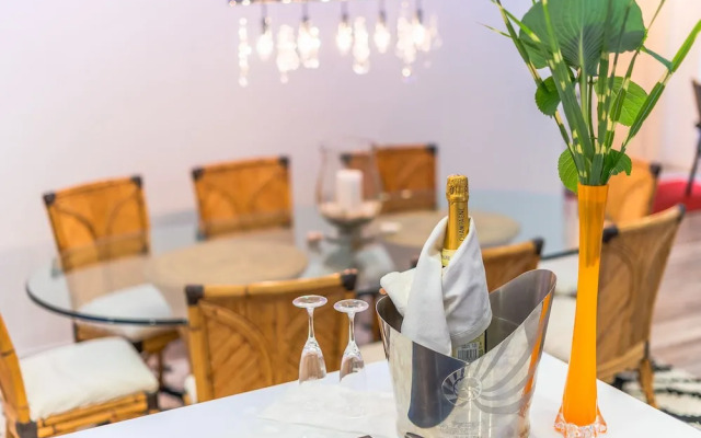 Luxury Apartment & Penthouse Villa