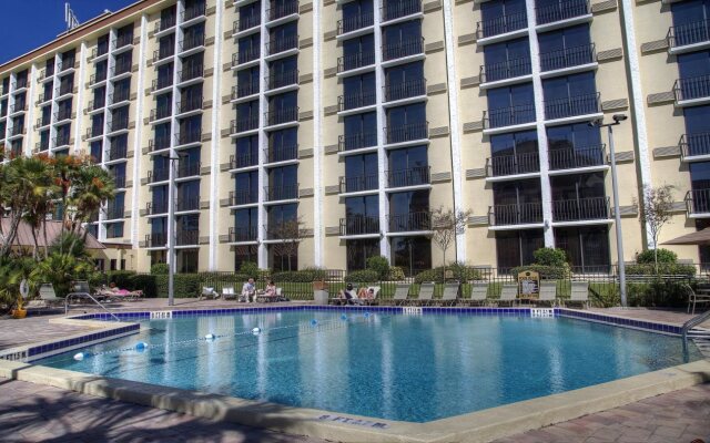 Rosen Inn, closest to Universal