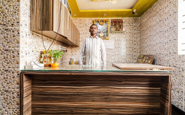 Spot on 48301 Thirumala Boarding & Lodge