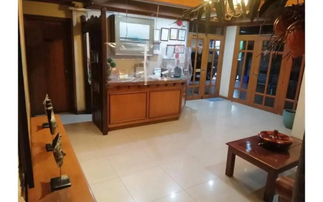 RedDoorz at Casa Marabella Villamonte Bacolod City