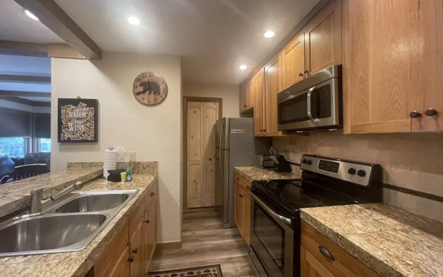 Longbranch by Pinnacle Lodging