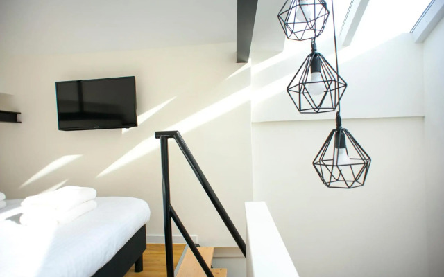 I Hotel