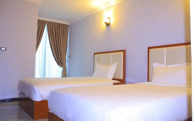 Golden Park Apartment Hotel