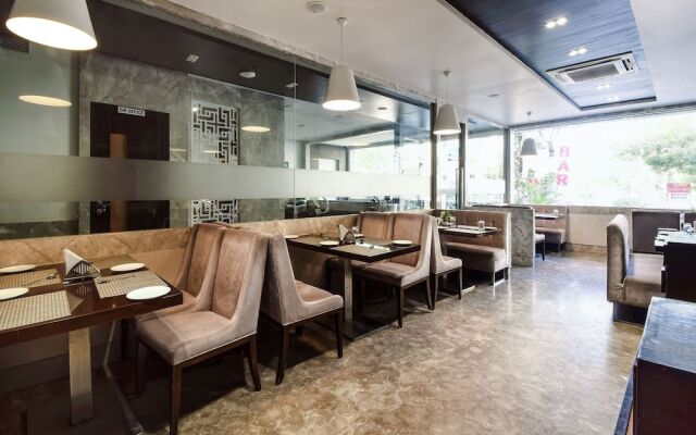 Capital O 26805 Varju Villa