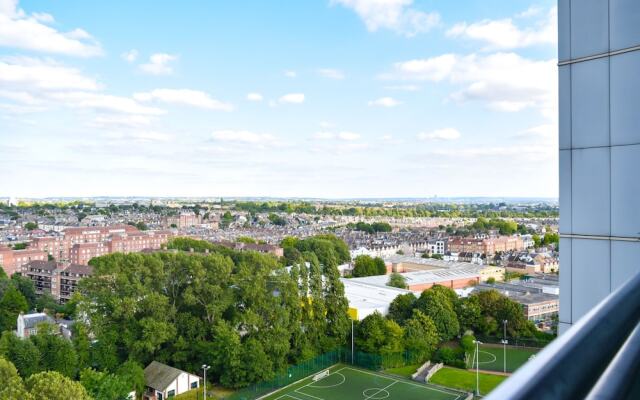 Beautiful 1 Bedroom Wandsworth Flat With Views