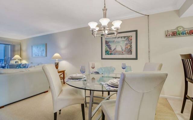 25870 Hickory Blvd #704