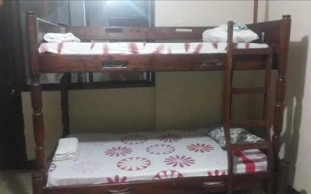 JJ&JE Family House - Hostel