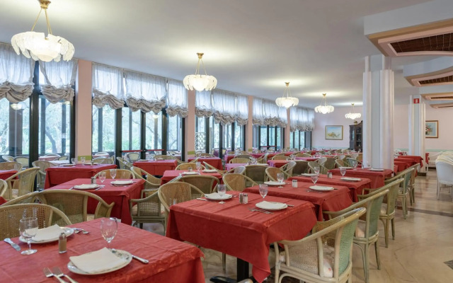 Park Hotel Oasi