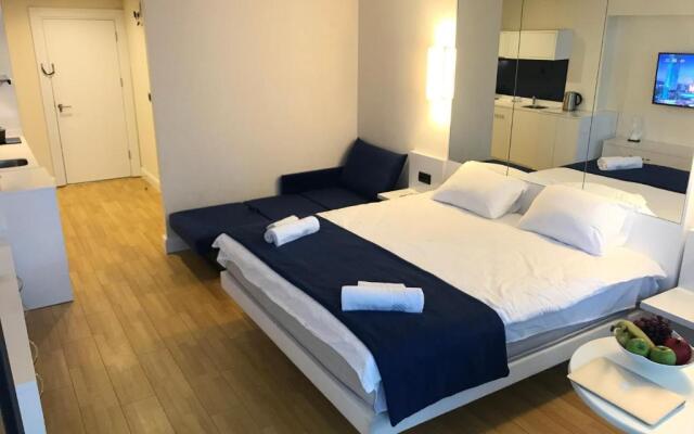 Nini's Apartament with Black sea view