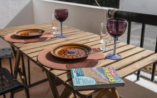 Hopstays Albufeira Casa do Zanão - 100m beach apartment
