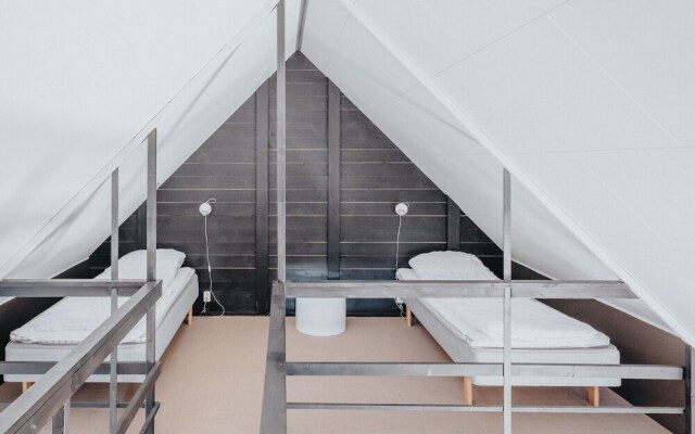 Mavens Kustnära Stugor