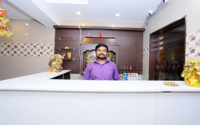 Viswa Towers By OYO Rooms