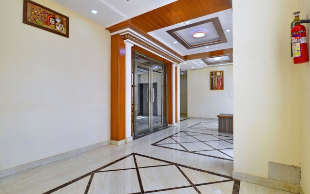 OYO 6670 Hotel Himalaya Tower