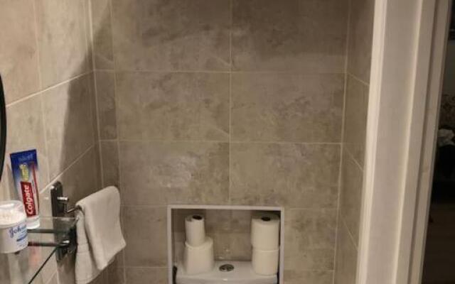 Studio Flat London Finchley Rd NW11