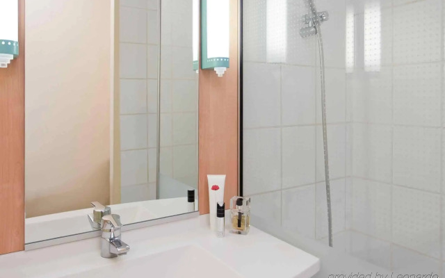 ibis Roanne