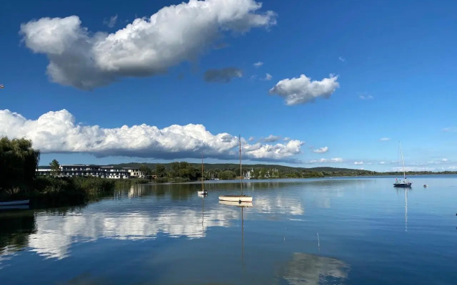ROYAL AQUAMARINE - lakeside luxury flat at Balaton