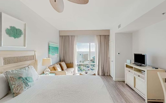 Luau II 6832/6834 - Sunset Suite