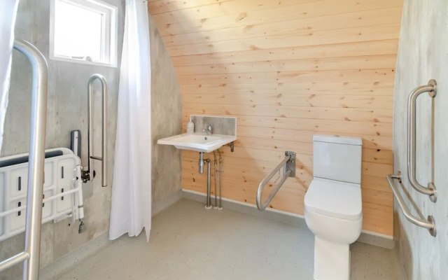 Carlton Manor Pod 10