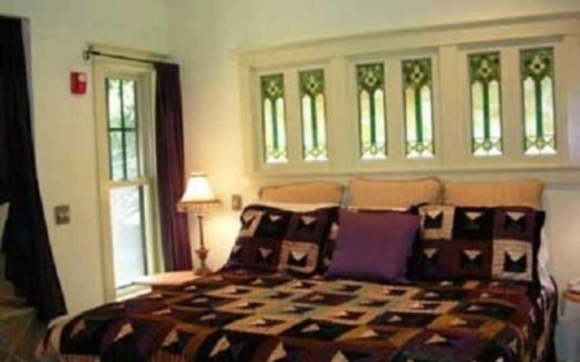 Far View - A Bed & Breakfast Estate