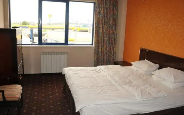 Travel In Motel