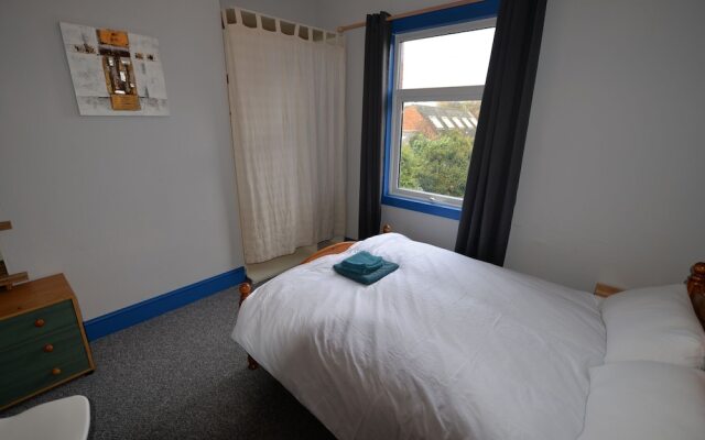 Alluring Holiday Home in Coventry near Herbert Art Gallery