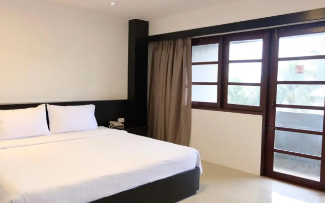 S2 Hotel