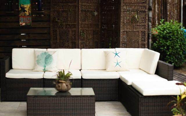 Caribbean Beach Cabanas - A PUR Hotel