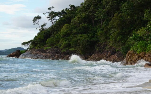 Koh Chang Cliff Beach Resort